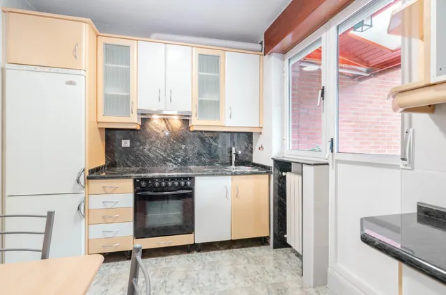 Piso en venta en calle Lago, Turón, con dos cocheras cerrada - foto 5