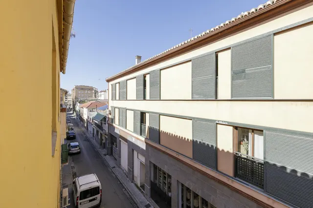 Piso para reformar junto a Avenida Dílar — 12
