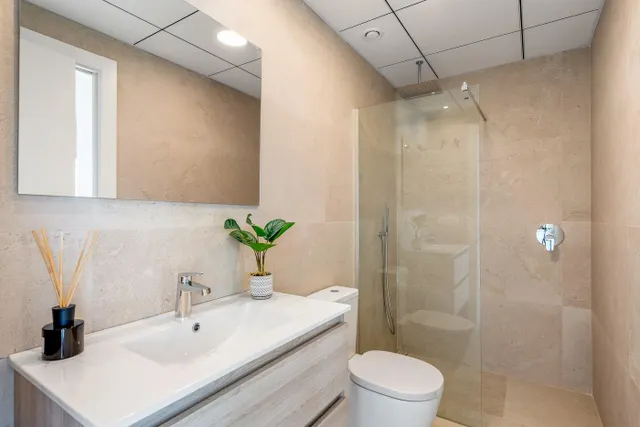 Nueva villa con piscina privada — 24