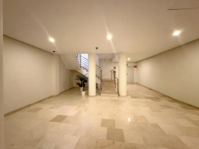 Piso en Teatinos en urbanización con dos aparcamientos — 43