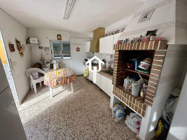 Casa adosada independiente en venta en el Rebolledo, elche. 3000m2 de parcela y 120 m2 de vivienda — 31
