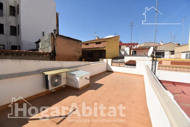 ¡OPORTUNIDAD! REFORMADO CON GARAJE Y GRAN TERRAZA   — 41