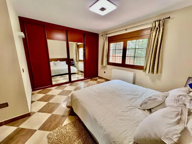 CHALET INDEPENDIENTE CON GRAN PARCELA Y PISCINA PRIVADA EN EL ALBIR, ALFAZ DEL PI — 30