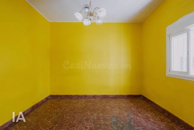 CASA UNIFAMILIAR CON TERRENO URBANO Y GRANDES POSIBILIDADES  - foto 4