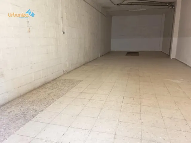 Amplia Casa en María Auxiliadora, Badajoz - Oportunidad Única por €429,000 — 7