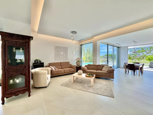 Villa 3 habitaciones 200m² en venta - Las Colinas Golf - foto 2
