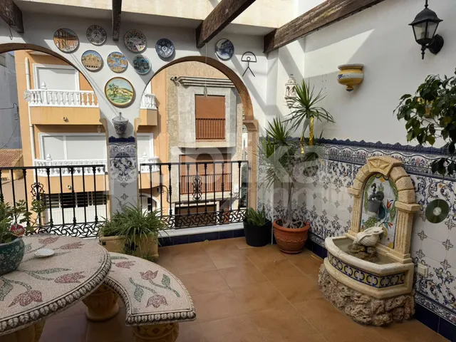Casa 4 habitaciones 439m² en venta - CENTRO — 44