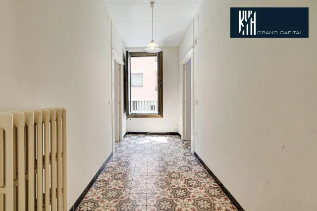 Casa 4 habitaciones 263m² en venta - Centre — 24