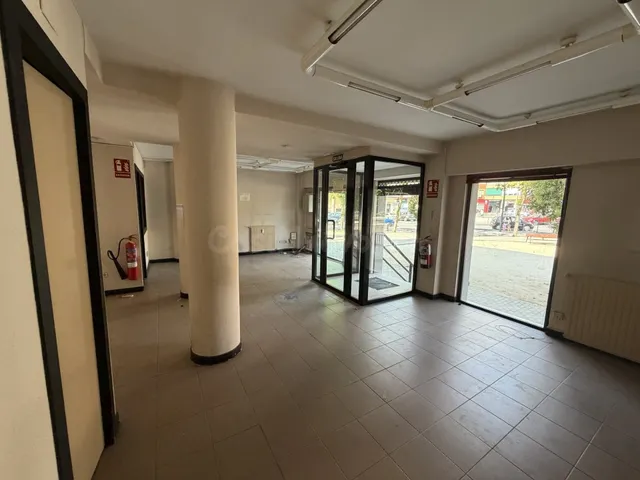 SE VENDE LOCAL COMERCIAL EN CL ZAMORA Nº 5 Esc.- Fuenlabrada - foto 3