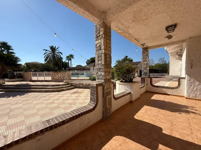 SE VENDE MAGNÍFICO CHALET EN ASPE (ALICANTE) - foto 4