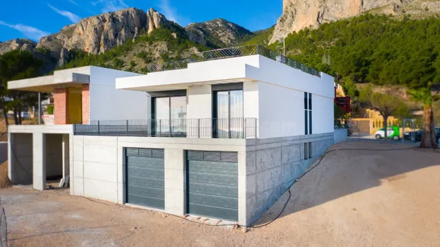 Nuevas villas de 3 dormitorios en Polop - foto 5