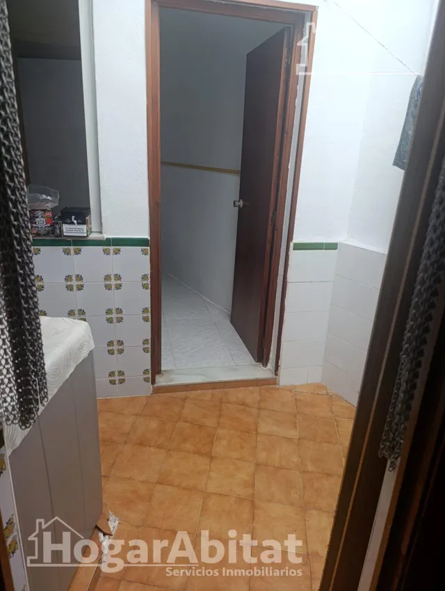 ACOGEDORA CASA CON 4 DORMITORIOS Y VISTAS AL CASTILLO — 18