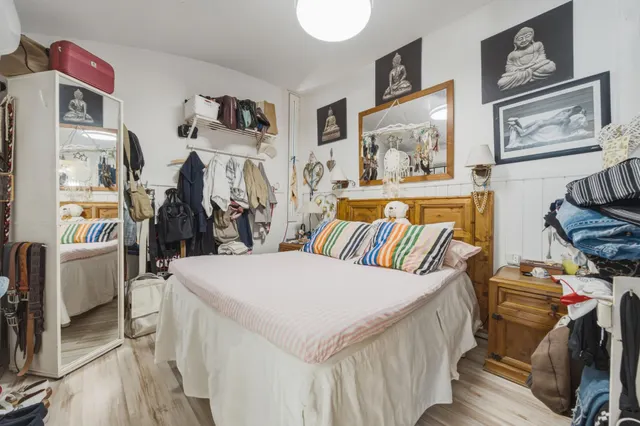 Casa con piscina y gran privacidad en parcela de 1.000 m2 — 25