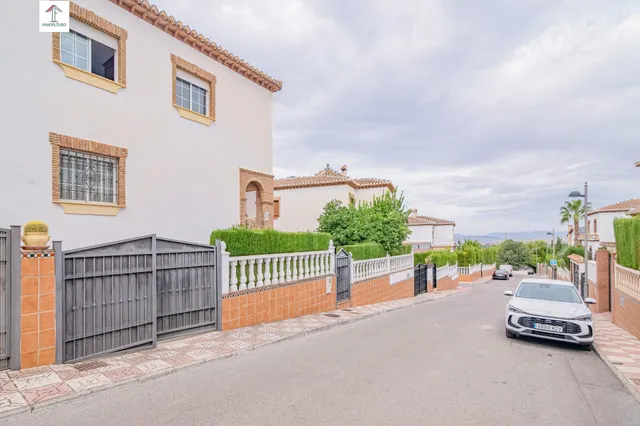 ¡AMPLIA CASA DE 4 DORMITORIOS, 3 BAÑOS Y CALEFACCIÓN CENTRAL EN LA ZUBIA! ✨ — 12