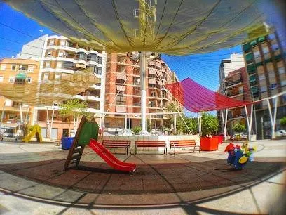 CASA SOLAR O PLANTA BAJA PARA REFORMAR - foto 2