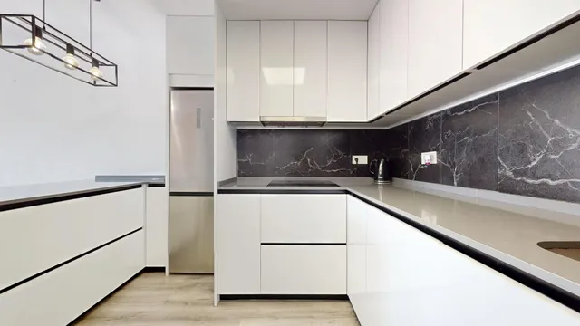 Piso moderno de 1 dormitorio con garaje y trastero en pleno centro de Pilar de la Horadada — 16