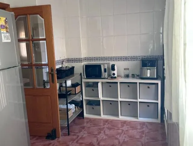 Chalet adosado con piscina privada, sótano y terraza en Valverde, Elche — 14