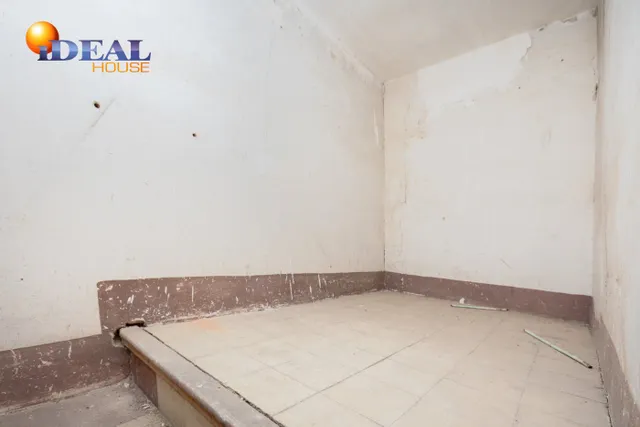 A LA VENTA EDIFICIO EN PLAZA BIB-RAMBLA — 37