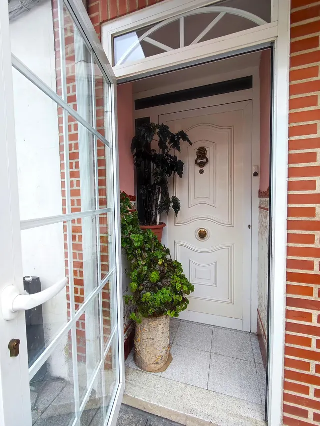 Vivienda y negocio a la venta en Arroyo. — 9