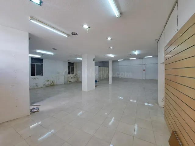 LOCAL COMERCIAL EN ZONA CENTRO - foto 4