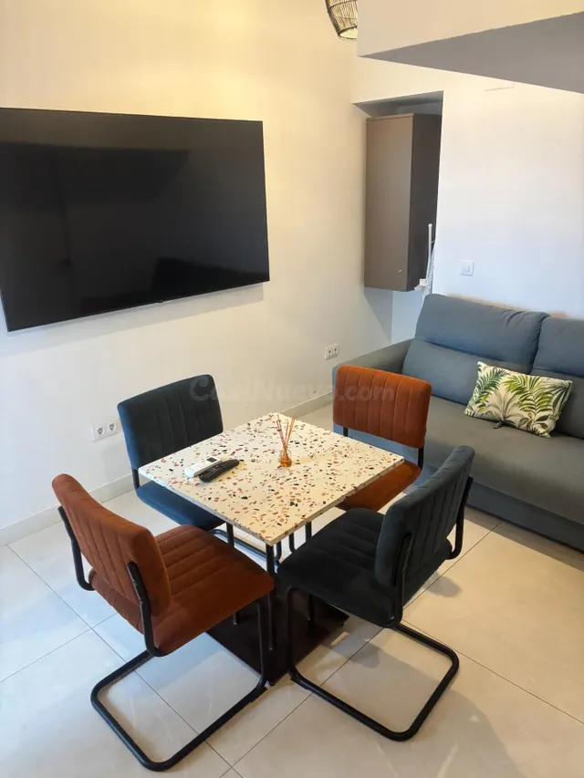 ¡ALQUILER! APARTAMENTO DÚPLEX DE OBRA NUEVA EN CASA SEÑORIAL - foto 4