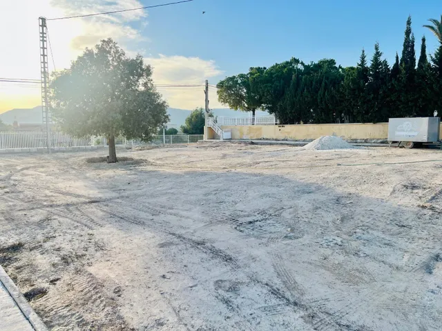 PARCELA CON NAVE EN LA CARRETERA DE ASPE — 17