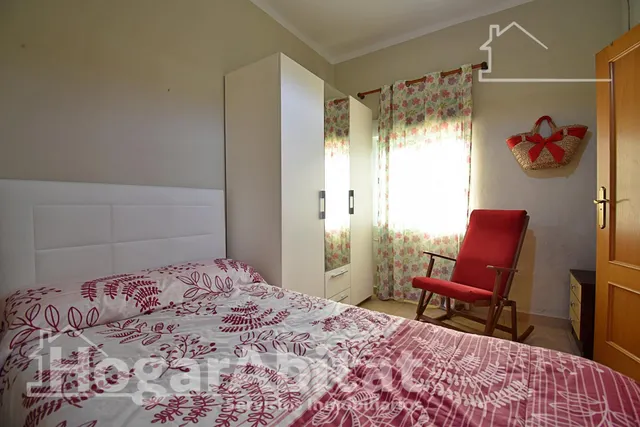 CASA CON TERRAZA Y VISTAS DESPEJADAS A LA MONTAÑA — 28