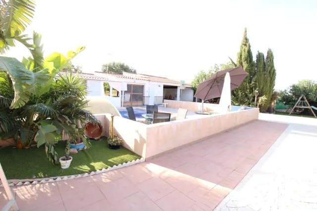 ESPECTACULAR VILLA CON 35.548 m2 DE TERRENO A 5 MINUTOS DE F - foto 4