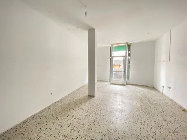 Local Comercial Toral de los Vados — 2