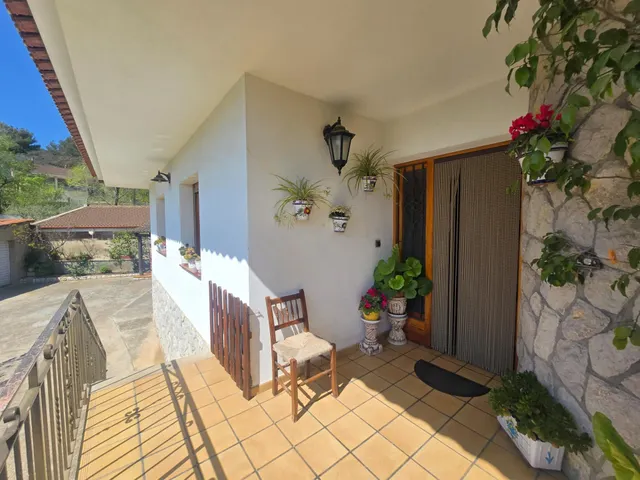 Distinción, privacidad y estilo en el corazón de Canyelles – Una finca excepcional — 6