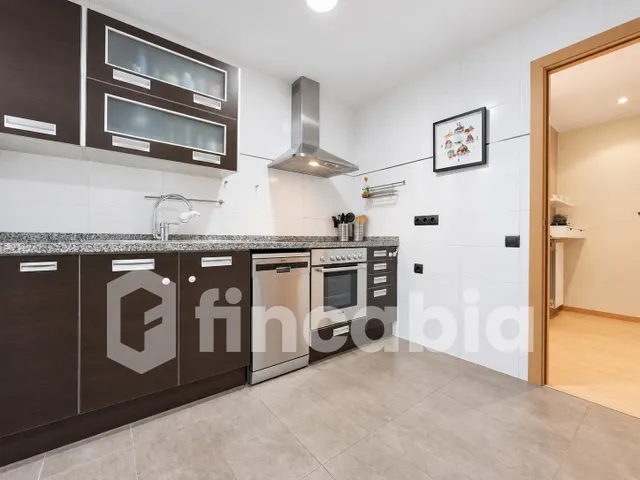 Dúplex con dos terrazas y aparcamiento en el centro de Santa Coloma de Farners — 6