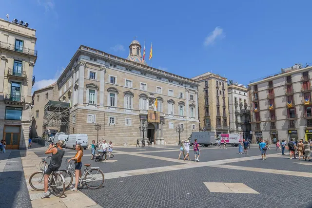 EXCLUSIVA OFICINA DE DISEÑO DE 226 M2 EN EL CORAZÓN DEL BARRIO GÒTIC — 40