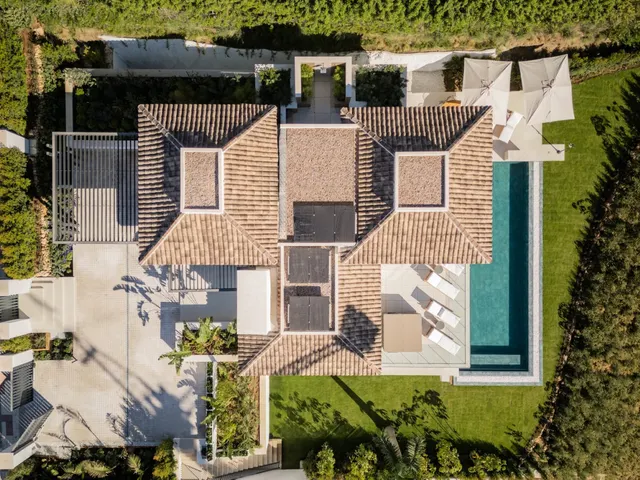 Chalet 4 habitaciones 551m² en venta - Marbella — 24