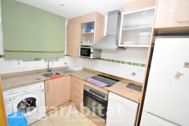 Acogedor en residencial con piscina, garaje y terraza, todo amueblado — 7