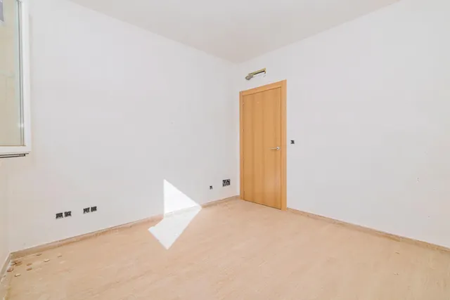EDIFICIO EN VENTA EN MORALEDA DE ZAFAYONA — 39