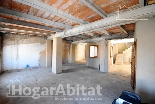 ESPACIOSA CASA CON TERRAZA EN EL HISTÓRICO CASCO ANTIGUO — 45
