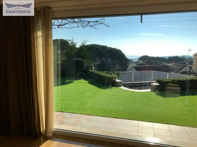 Casa familiar renovada con excelente ubicación. — 7