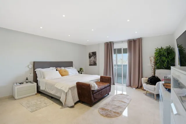 Villa 6 habitaciones 756m² en venta - Estupa Budista — 6