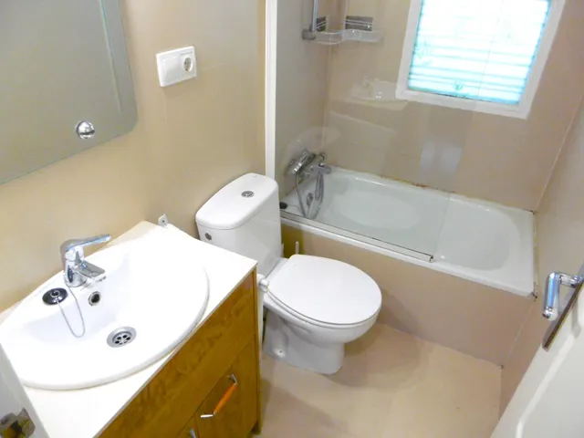 VIVIENDA DE 2 DORMITORIOS TOTALMENTE AMUEBLADA Y EQUIPADA — 23
