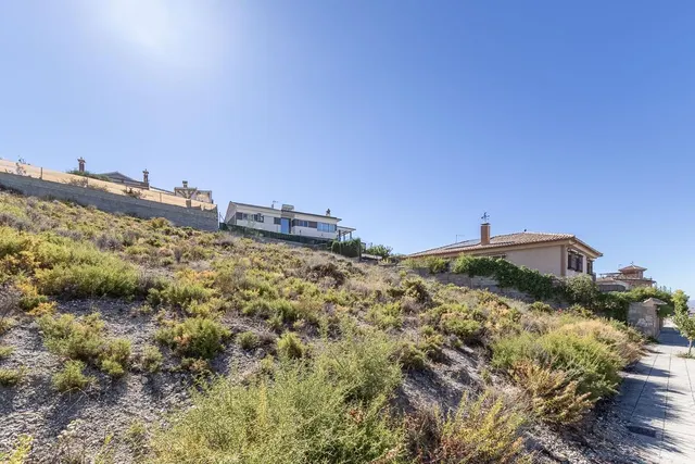 Solar en venta en la Zubia — 3