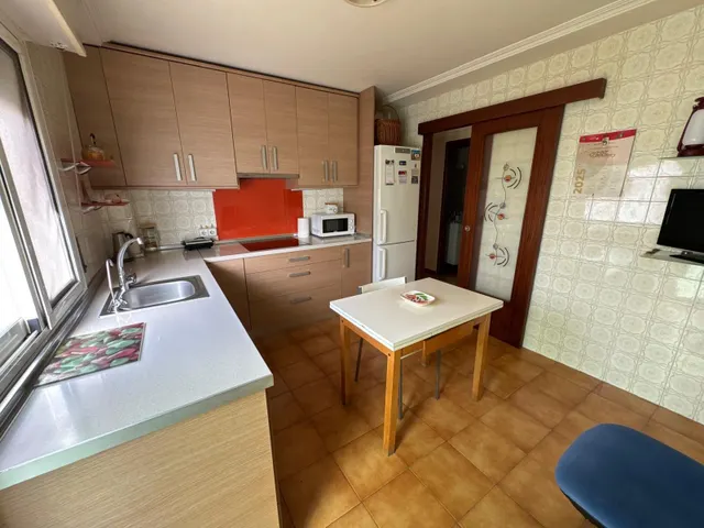 Amplio y Luminoso Piso en Elda, Ideal para Vivir — 9