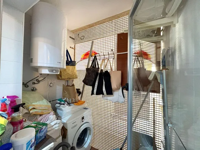 Apartamento moderno y espacioso en primera línea de mar junto a Playa del Cura. ¡3 dormitorios, 2 baños, balcón con vistas al mar (sureste) y piscina comunitaria! — 19