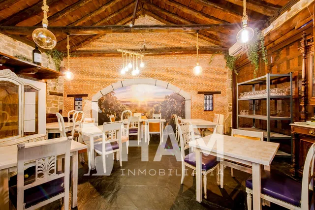 Se alquila amplio local comercial en Calle Eras 38 y 40, Mor - foto 4