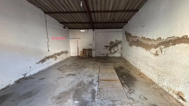 CASA CON PATIO Y COCHERA A LA VENTA — 10