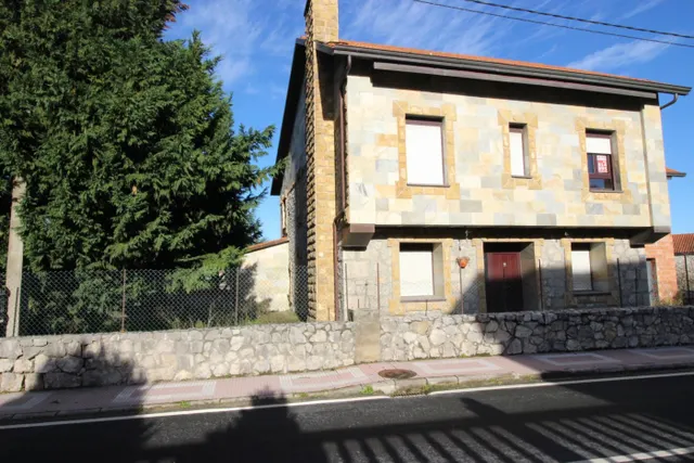 CHALET UNIFAMILIAR EN ESCOBEDO DE CAMARGO EN PARCELA DE 1400 METROS. — 5