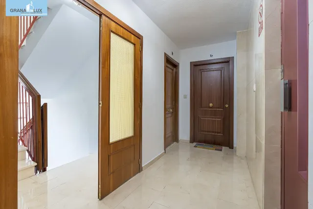 AMPLIO PISO EN AVENIDA DE PULIANAS — 26