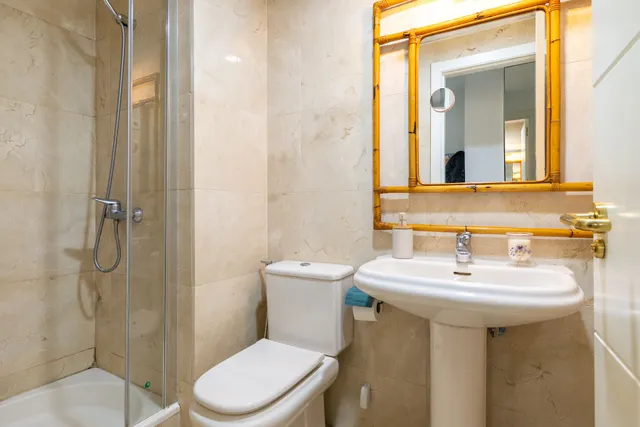 Una vivienda amplia y bien distribuida en Antón Martín — 16