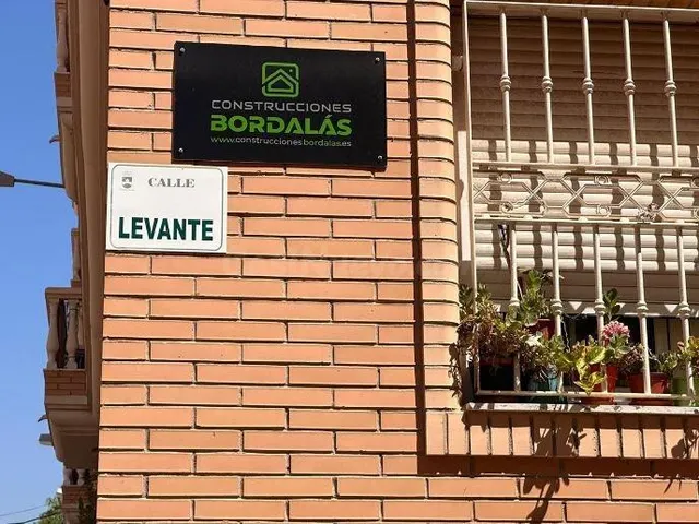 SE VENDE piso OKUPA en C Levante de Roquetas de Mar - foto 3