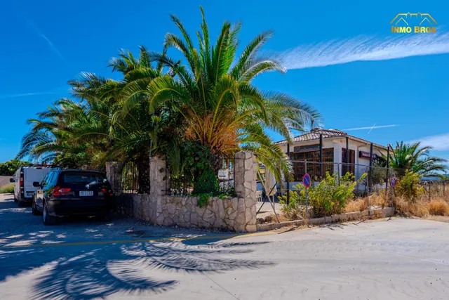 “Restaurante con licencia en 1.993 m2 de parcela y potencial para 3 viviendas en Hita” — 50