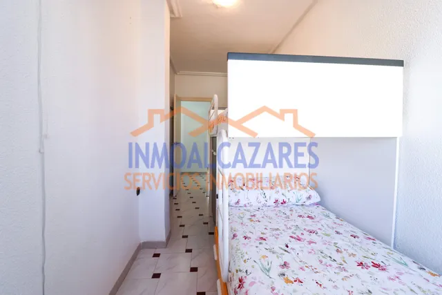 ESPECTACULAR DUPLEX DE  3 DORMITORIOS Y 2 BAÑOS, EN PRIMERA LÍNEA DE PLAYA CON VISTAS AL MAR EN LOS NAREJOS, LOS ALCAZARES, MURCIA. — 45